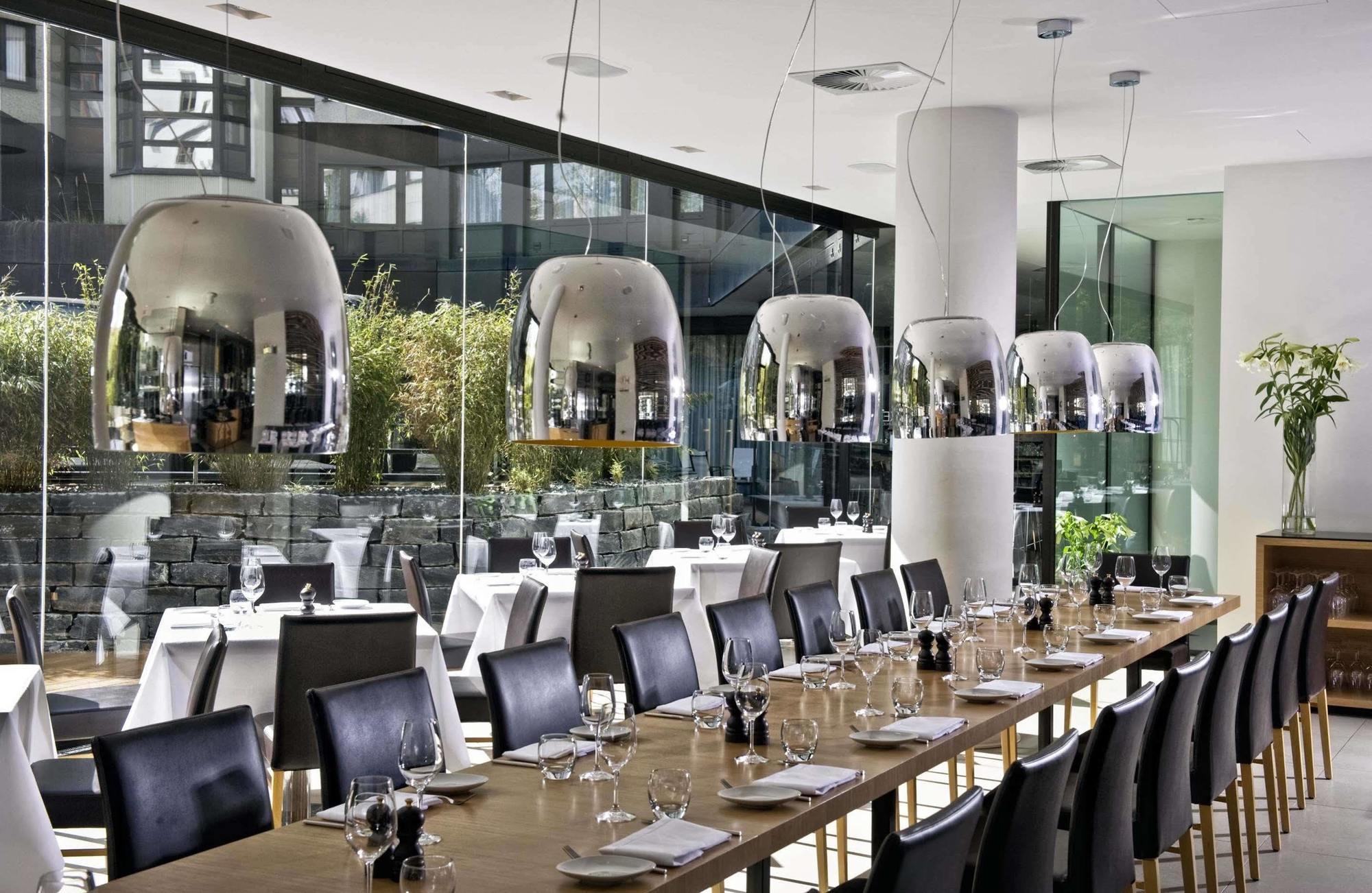 Wyndham Berlin Excelsior Hotel Restaurant photo